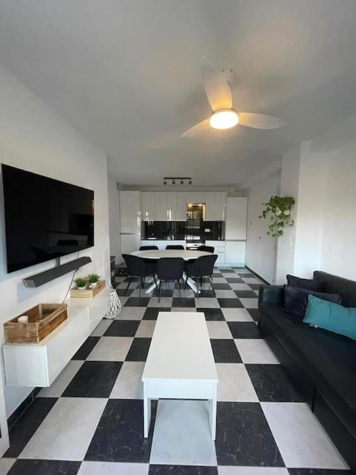 Apartment Prachtig 4/10 Pers. Mijas/fuengirola Malaga